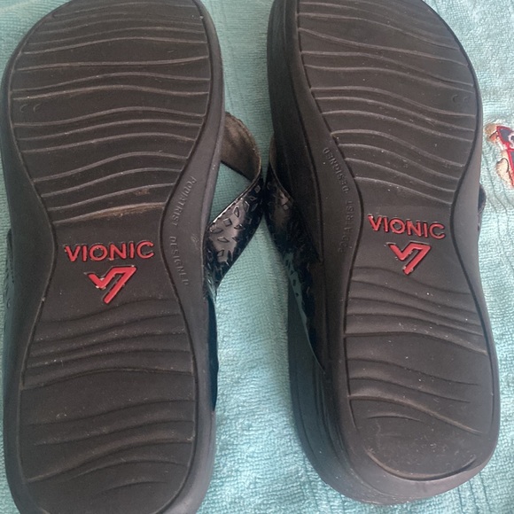 Women’s Vionic Laser Cut Leather and Fabric Black- Tide II Flip Flop, Sz. U.S. 8 - Picture 4 of 8